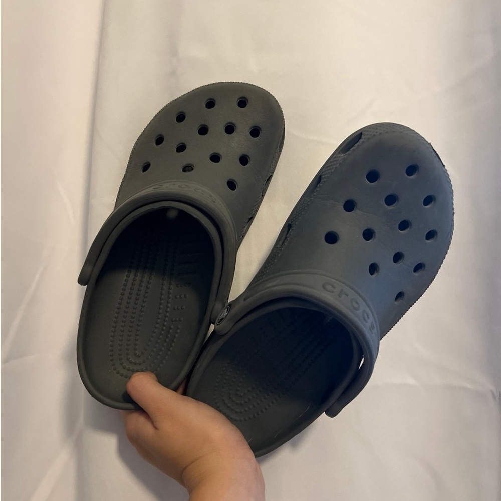 Crocs Size 5 Men’s 7 Women’s Dark Grey